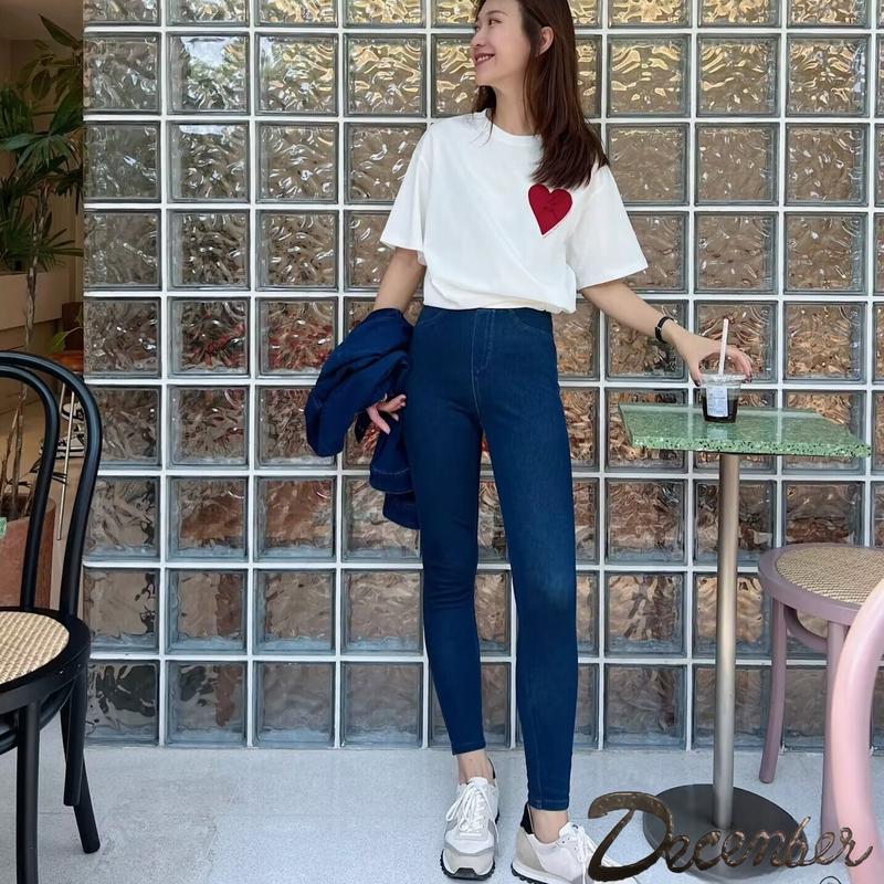 December Jeans High Waist Stretchable Slim Fit Jeans Tight Hip Slim-fit pants Fashion Womenswear Basic Comfort Bottom Button Casual Comfortable